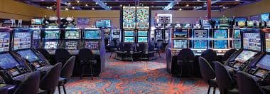 Filipino player browsing 22win slot game titles on a smartphone screen